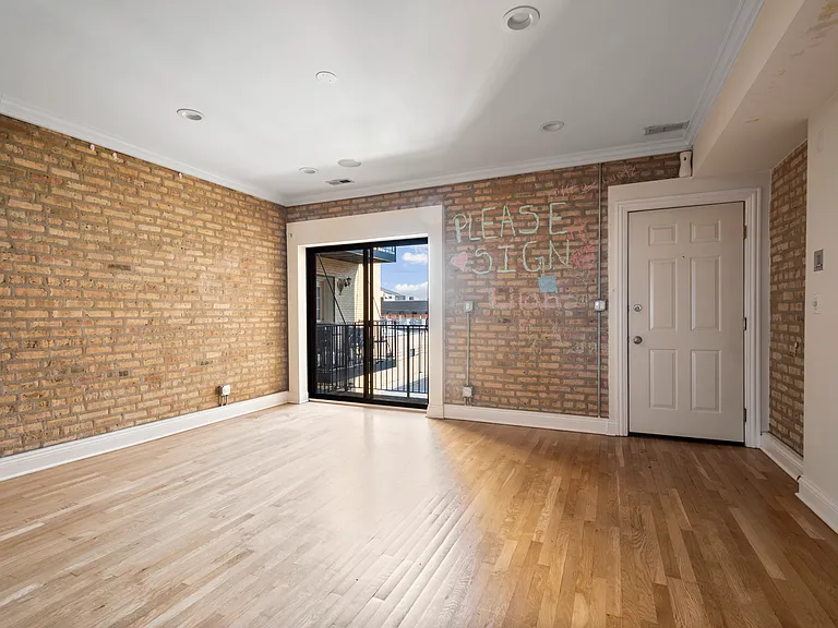 2820 W Arthur Ave #3 — Photo 2