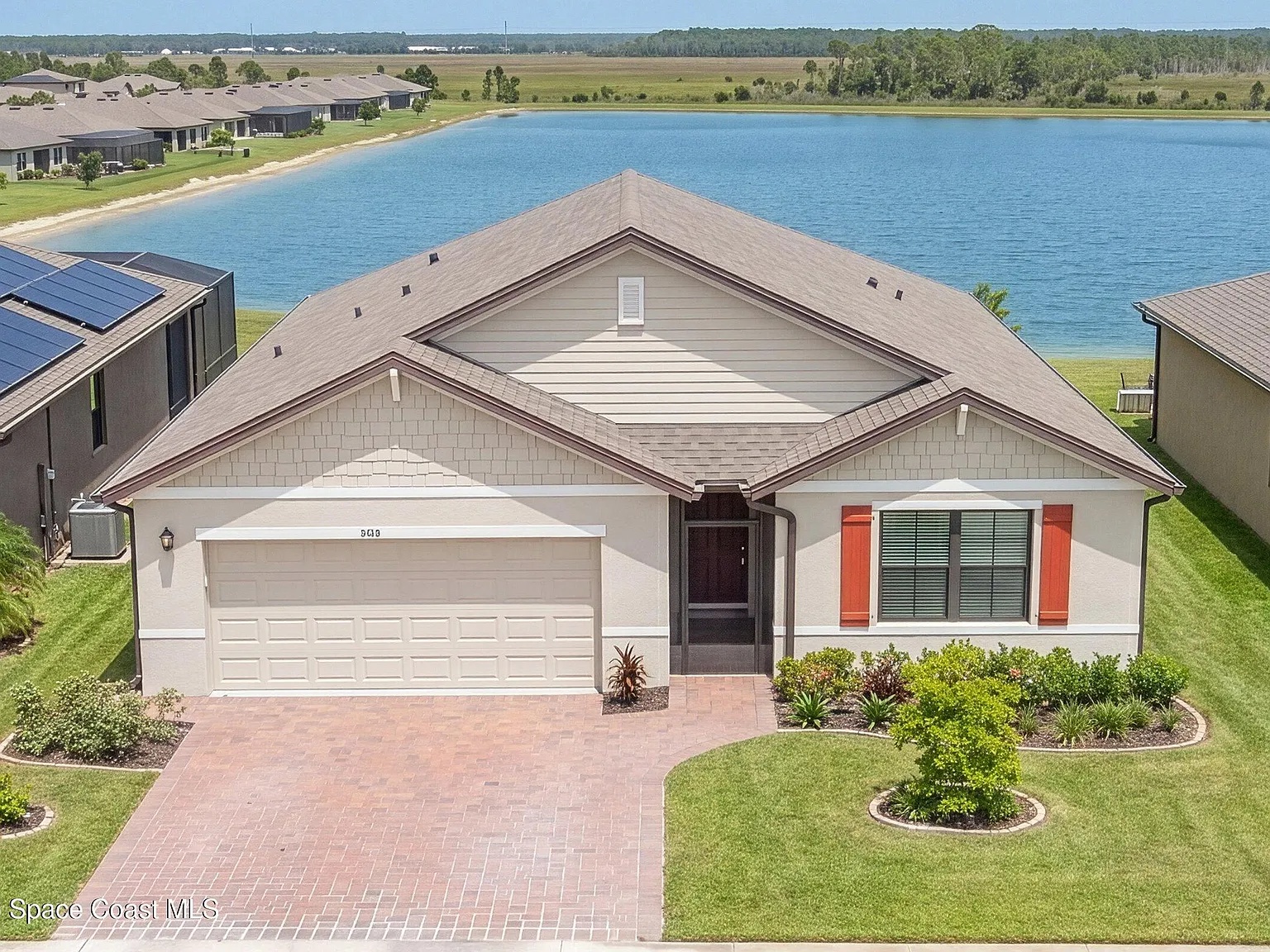 4 bed, 2.0 bath, 1918 sqft, $2,350 — Photo 1