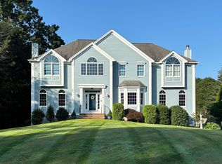 6 Douglass Ln, Andover, MA 01810