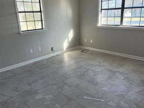 4th image of 228 Bradford Dr