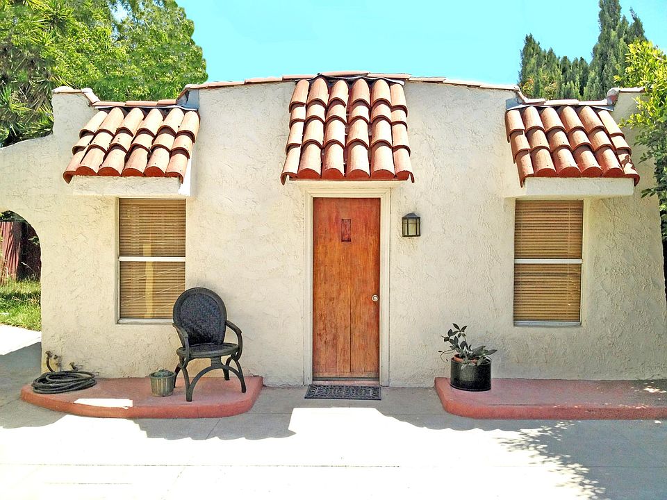 1st image of 3219 Hollydale Dr