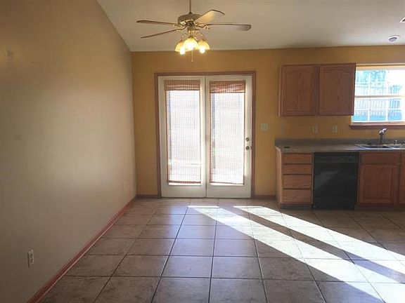 3rd image of 2009 Osage Dr