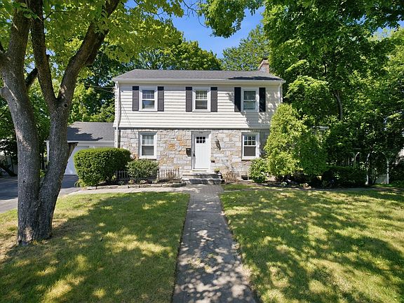 2nd image of 150 Cambridge St