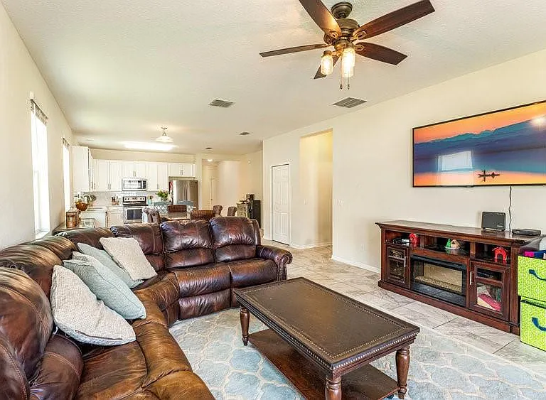5326 Rochester Pl — Photo 3