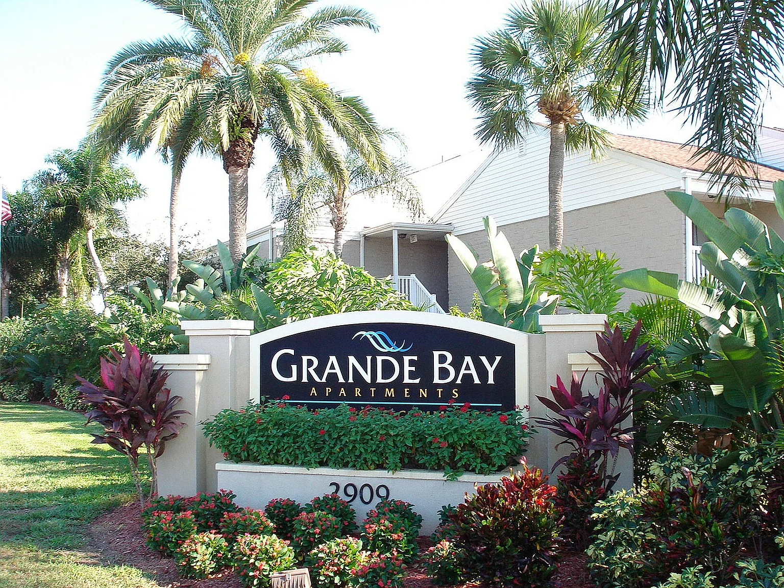 Grande Bay — Photo 1