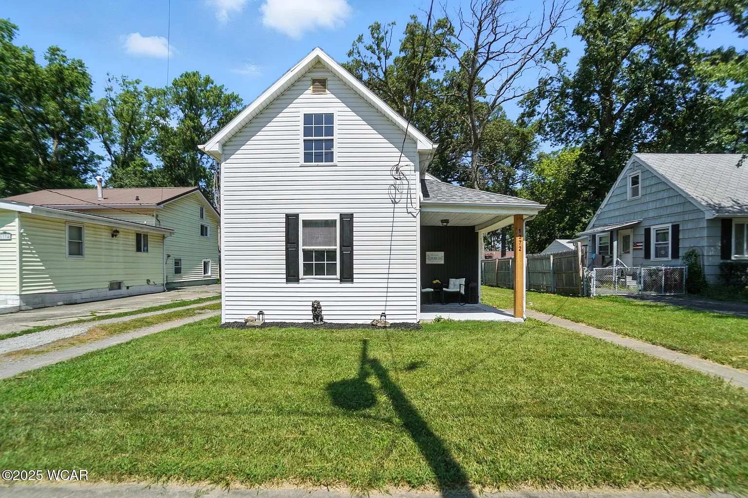 1372 Latham Ave photo 1