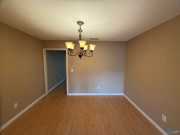 1524 Forestview Dr SW — Photo 7