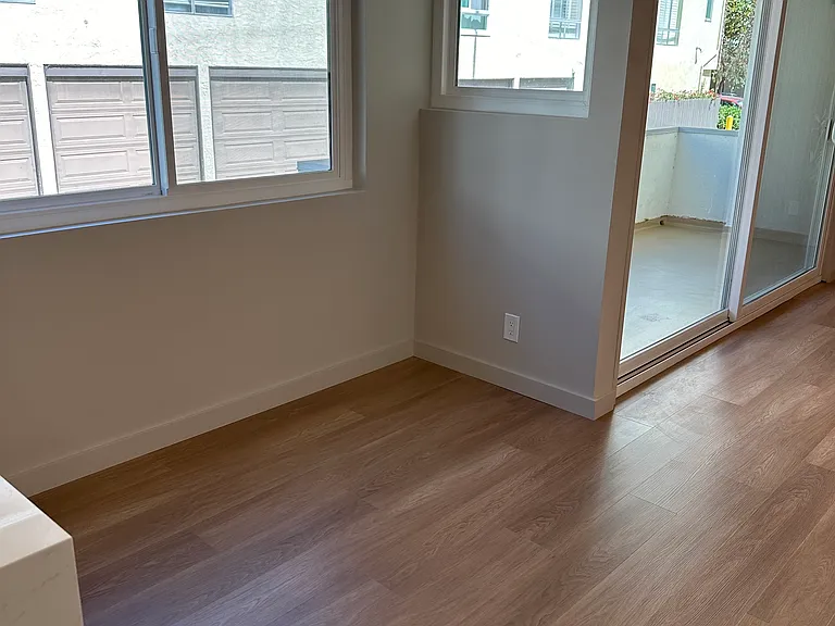 601 California Ave #106 — Photo 4