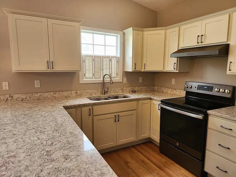 113 Braintree Dr — Photo 10