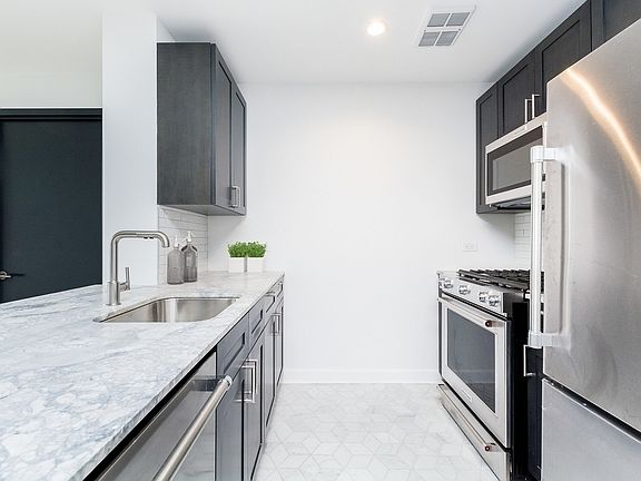 5th image of 21 W End Ave APT 4701