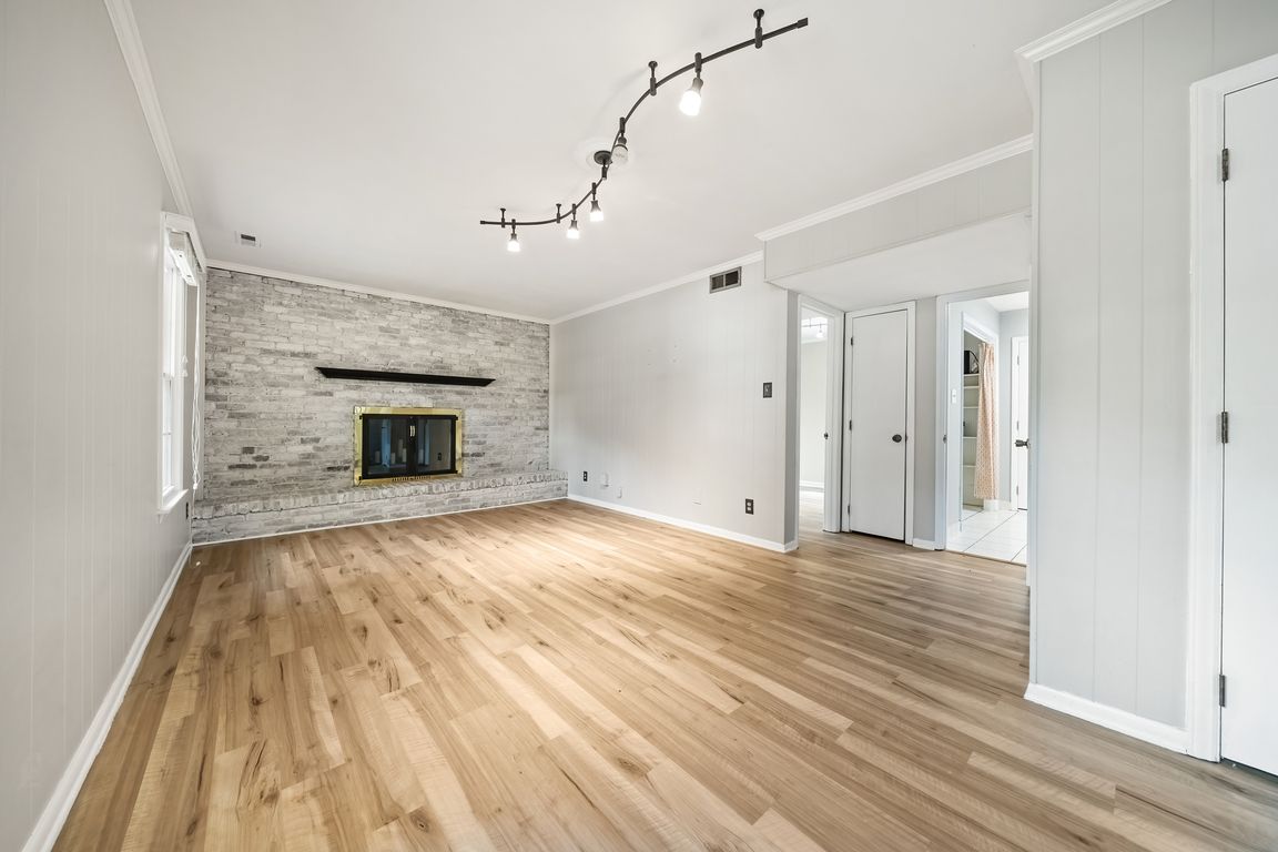 next background image