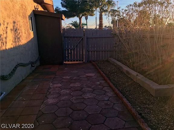 4th image of 5060 Margo Dr
