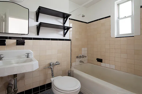 Rented by R New York | media 7