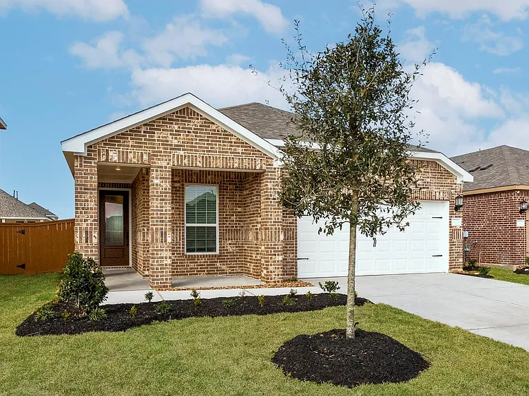 1026 Whispering Winds Dr — Photo 1