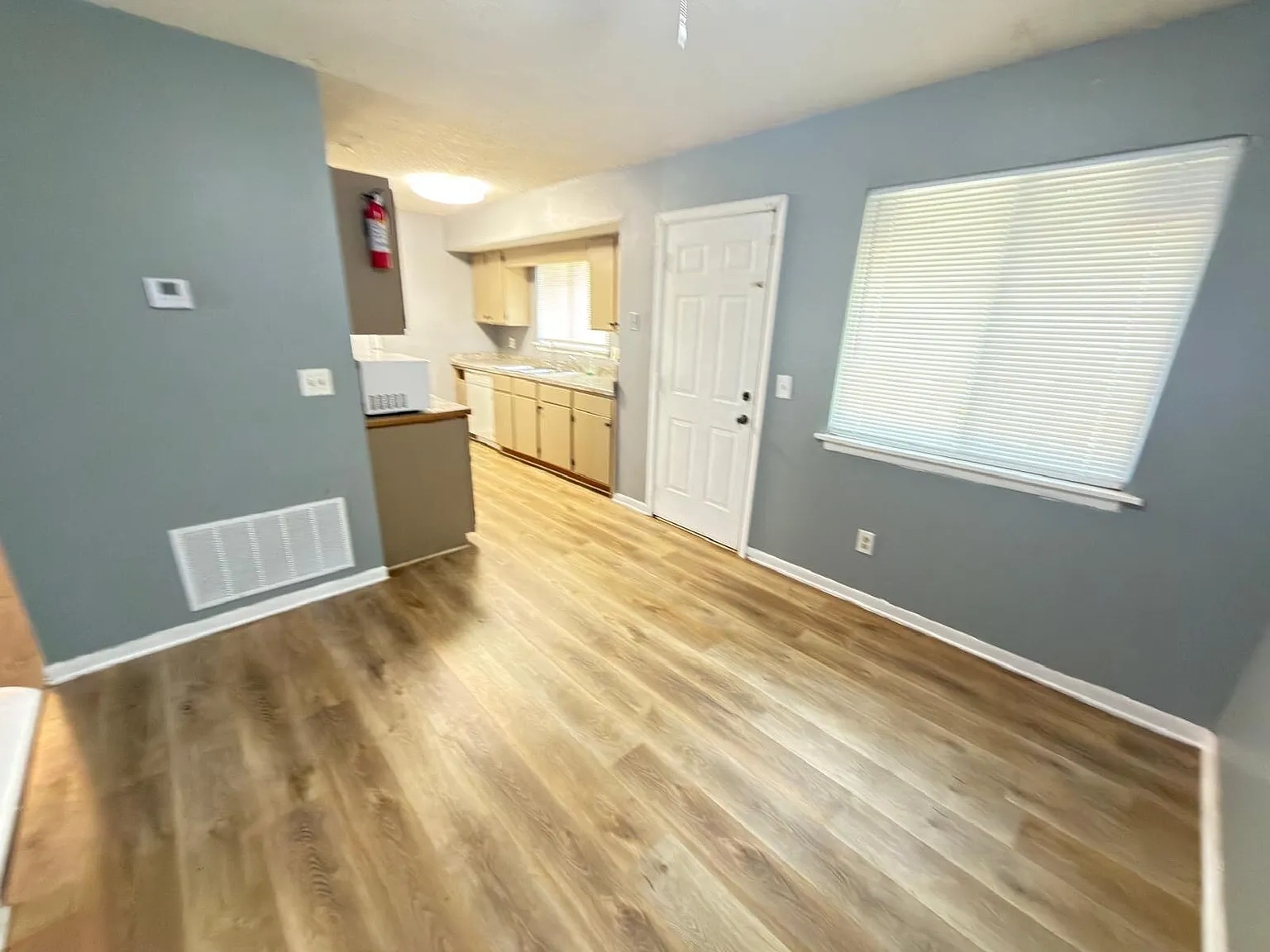 2 bed, 1.5 bath, $1,275 — Photo 4
