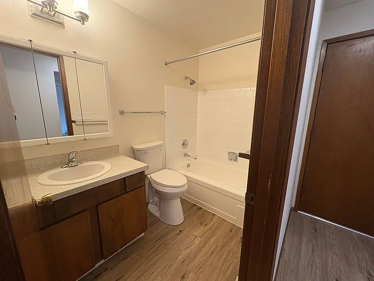 Greenwood Vista Apartments — Photo 5
