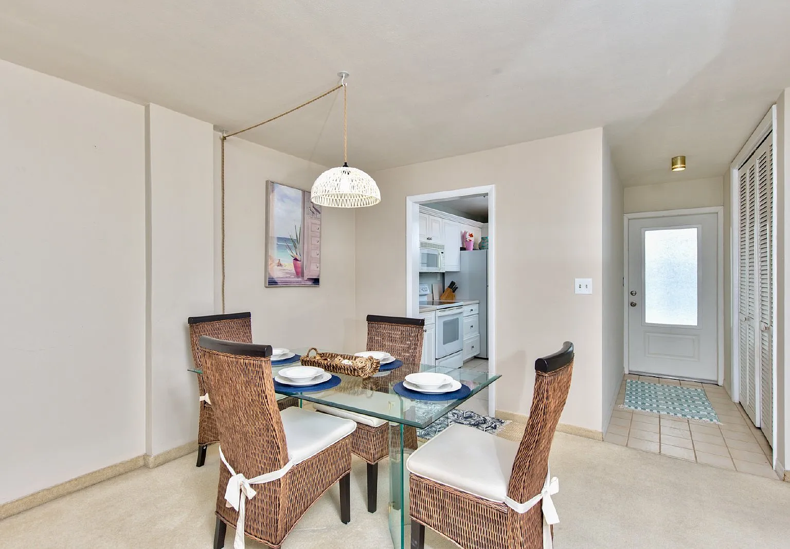 2 bed, 2.0 bath, 905 sqft, $10,000 — Photo 4