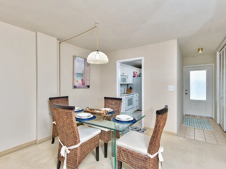 2121 Gulf Shore Blvd N #503 — Photo 4