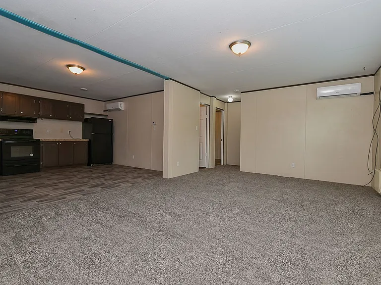 550 Quail Run Cir — Photo 8
