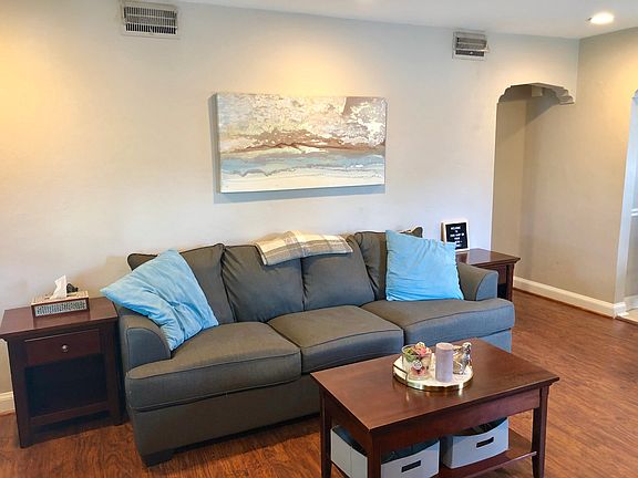 Living room with archways