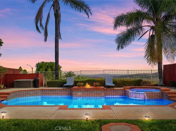 18541 Olympian Ct, Santa Clarita, CA 91351