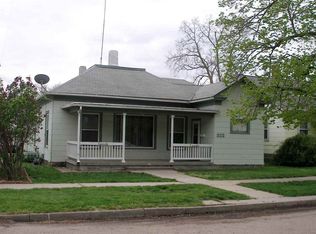 322 W 21st St, Kearney, NE 68845