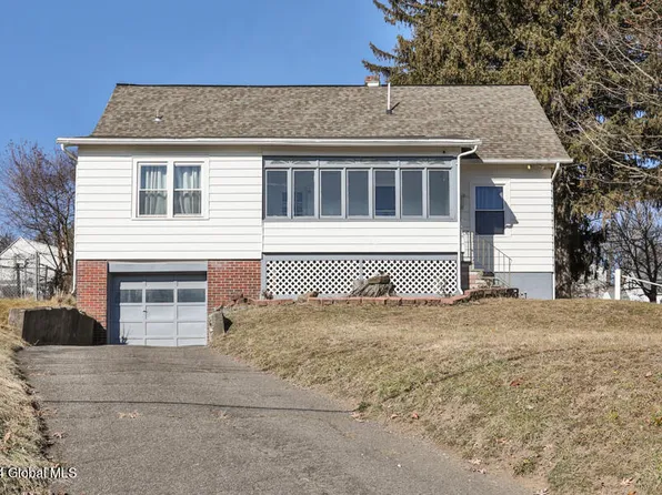 42 Lindbergh Avenue, Albany, NY 12204