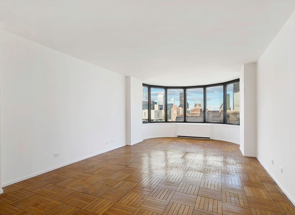 1st image of 330 E 38th St APT 10H