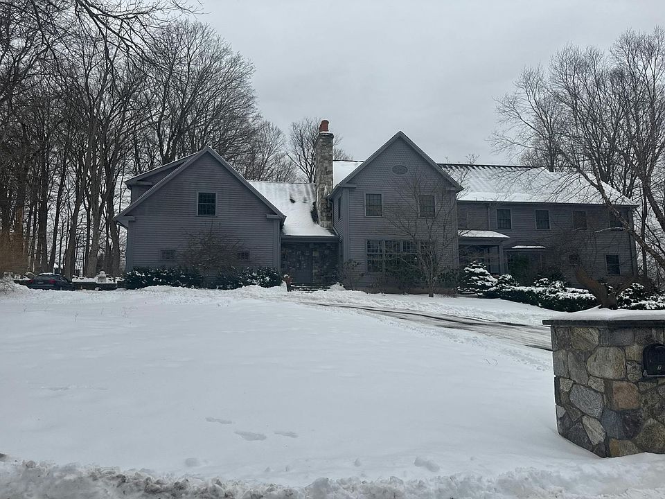 1st image of 7 Glenvue Dr N