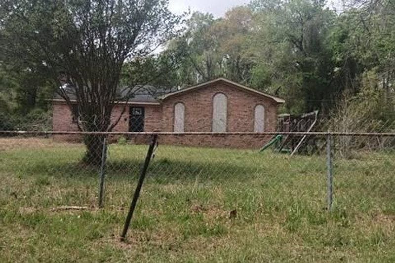 1st image of 19575 Dees Rd