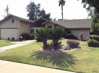 2001 Mountain Oak Rd, Bakersfield, CA 93311