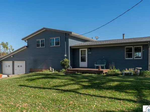 801 7th St, Madison Lake, MN 56063