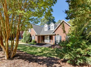 7824 Williams Pond Ln, Charlotte, NC 28277