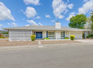 221 Belhaven Ct, Santa Rosa, CA 95409