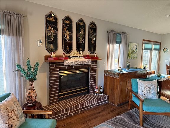 4th image of 912 N 6th Avenue Cir