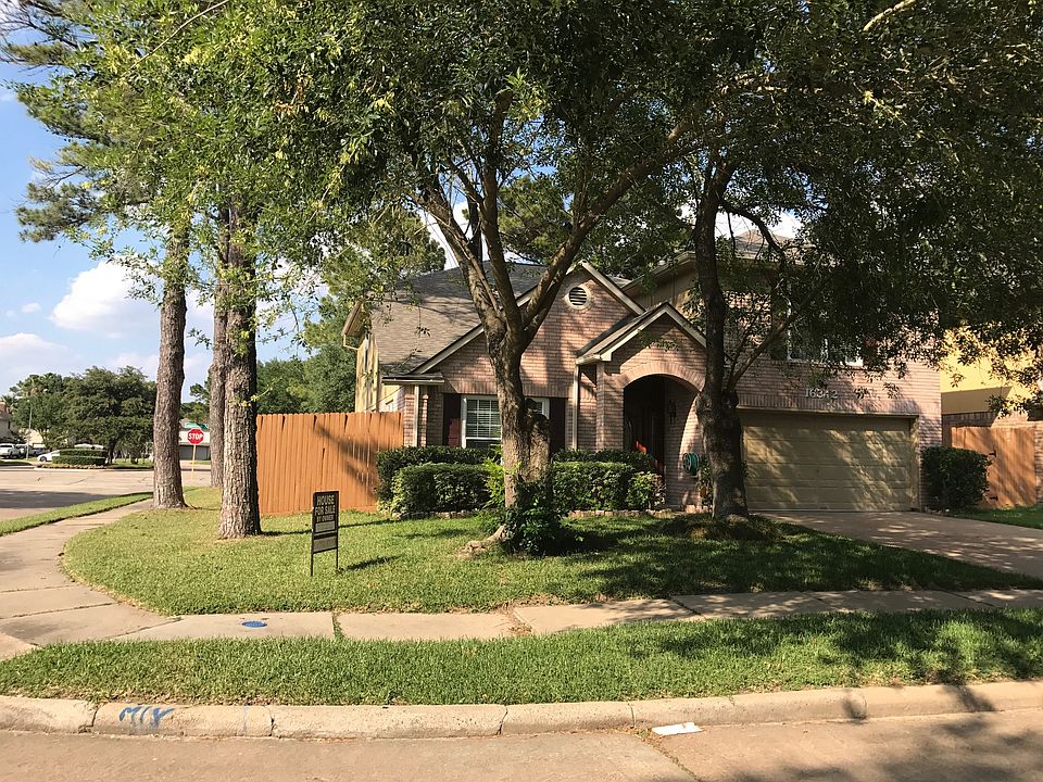 1st image of 16342 Chimneystone Dr