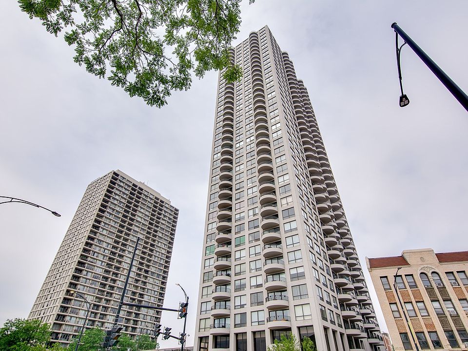1st image of 2020 N Lincoln Park W #31DE