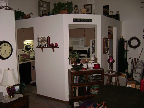 5th image of 61127 Greenwood Dr #1