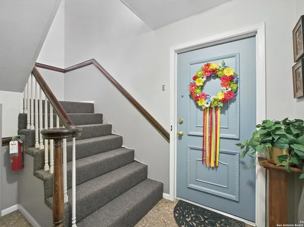 8033 N New Braunfels #300E, San Antonio, TX 78209