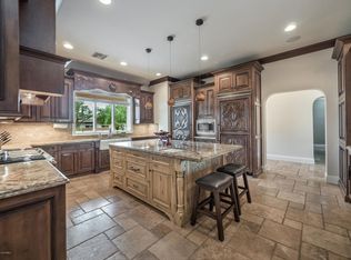 937 W Linger Ln, Phoenix, AZ 85021