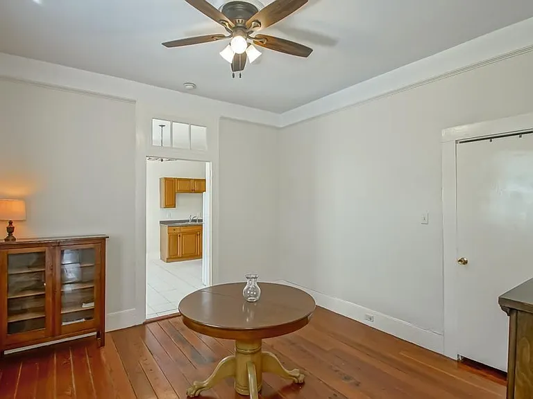 2415 Chippewa St — Photo 10