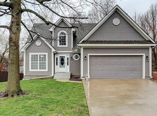 706 Canter St, Raymore, MO 64083