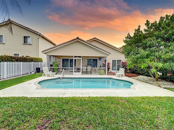 3rd image of 11210 NW 52nd Street