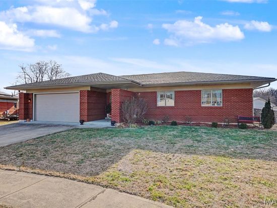 612 Ray Henry Way, Hillsboro, MO 63050