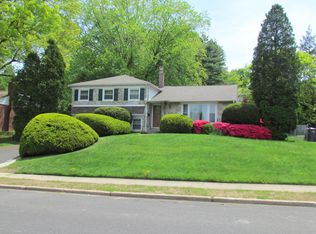 1569 Shoemaker Rd, Abington, PA 19001