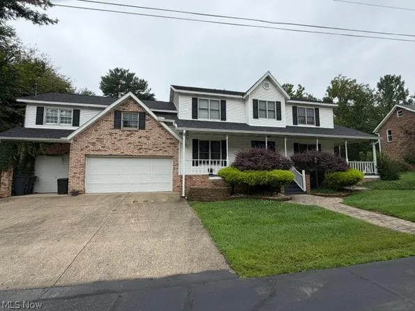 1621 Lakewood Cir, Washington, WV 26181