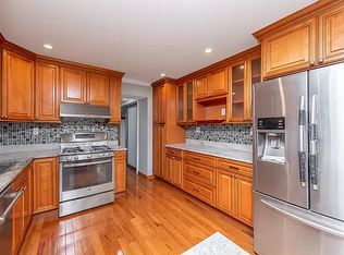 21-33 23rd St #1G, Astoria, NY 11105