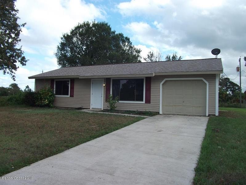 1st image of 1436 Valerius St SE