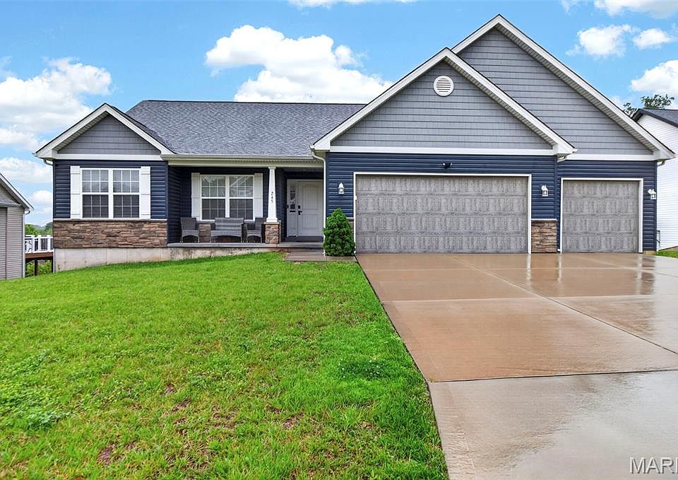 1st image of 245 Auburn Ridge Dr