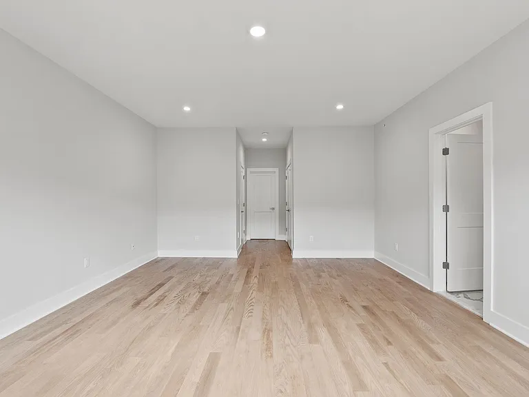 105 Brandon Ct — Photo 51